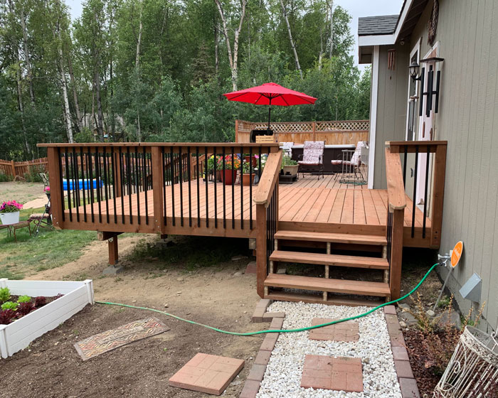 Backyard Trex deck outdoor living space